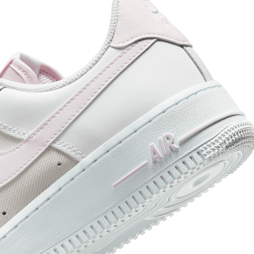 Women's Nike Air Force 1 '07 SE "Bleached Lilac"